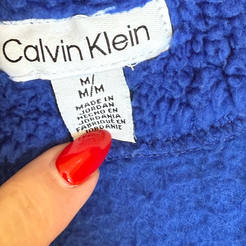Calvin Klein pull over - Picture 9 of 10